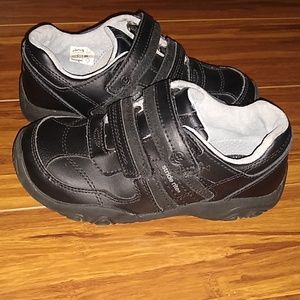 Black stride rite shoes